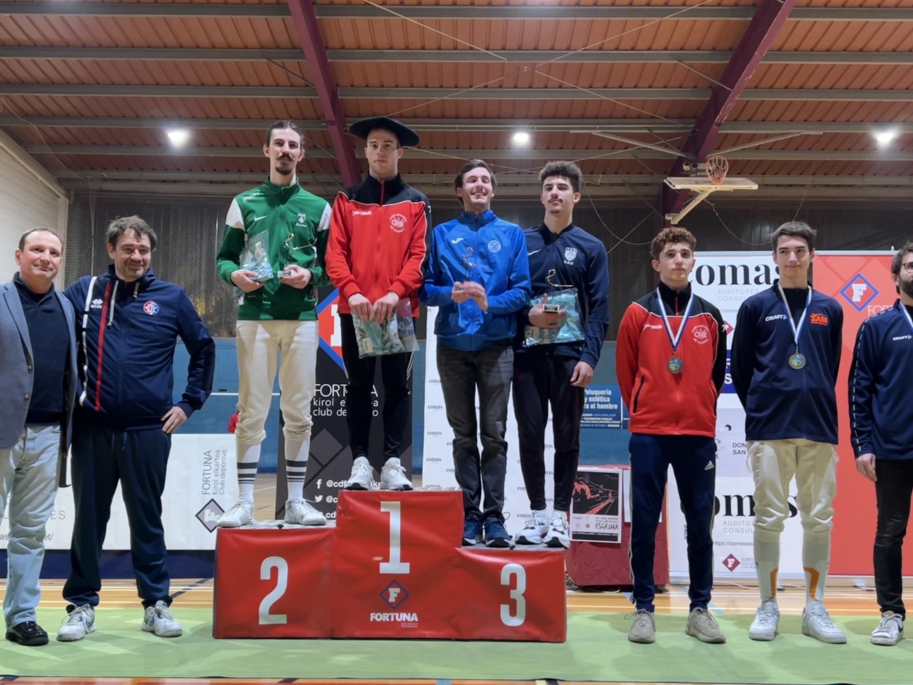 El CNE regresa al podio en la segunda prueba del Ranking de Euskadi-VIII "Trofeo Comas Auditores" de espada